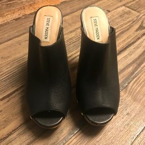 Size 9 heeled clogs from Steve Madden